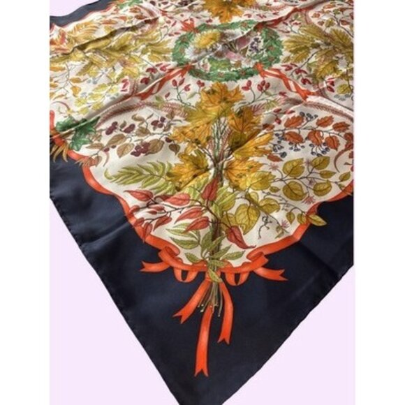 Gucci Scarf Acorn Fall Bouquet Floral Sun Flower Wreath Berries Silky Oversized - Picture 3 of 4